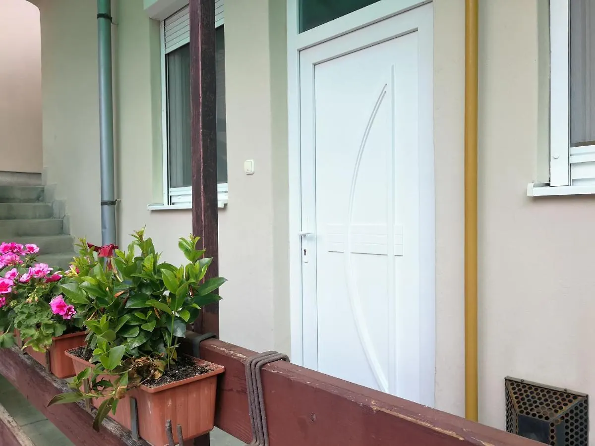 Ersek Apartman Eger Apartment